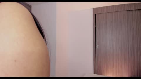     online show from 4, 1, 2025