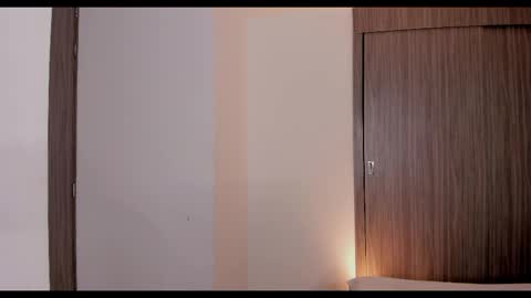     online show from 16, 10, 2025