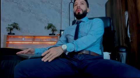 Andres Suarez online show from 1, 3, 2025