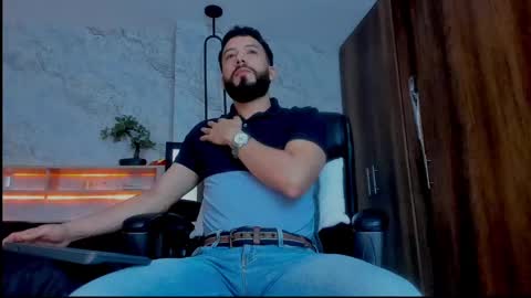 Andres Suarez online show from 2, 3, 2025