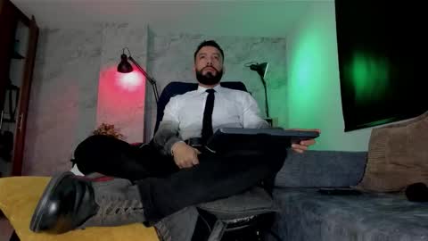 Andres Suarez online show from 4, 12, 2025