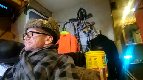 Snapshot of brushsquach chatting on 29, 1, 2025 Steve... aka SkinnieDippin aka TimberTramp online show from 29, 1, 2025