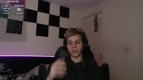 Snapshot of bryamado chatting on 8, 10, 2025 bryamado online show from 8, 10, 2025