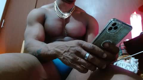 Snapshot of bryan_colen chatting on 22, 2, 2025 Enjoy the best muscle straws online show from 22, 2, 2025