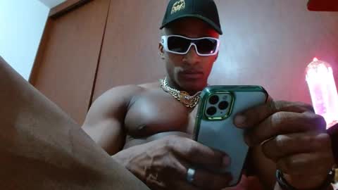 Snapshot of bryan_colen chatting on 9, 3, 2025 Enjoy the best muscle straws online show from 9, 3, 2025