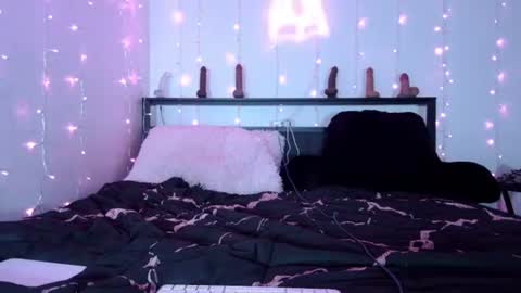 Queen Lola XXX online show from 16, 7, 2026