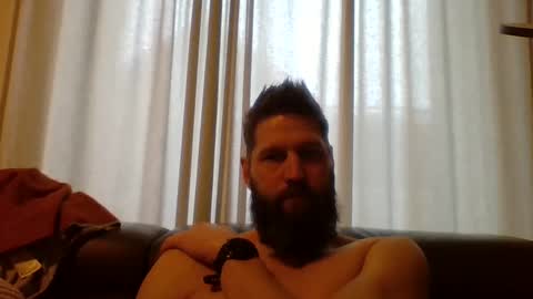 bubblebee1982 online show from 4, 2, 2025