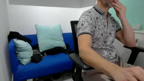 Snapshot of bubblebumdave chatting on 11, 11, 2025 Bubblebum online show from 11, 11, 2025