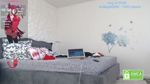 Snapshot of bubblebuttveronica chatting on 23, 12, 2024 Nylon queen  genuine model who bring pantyhose on chaturbate for first time   the others just copy my room for money  online show from 23, 12, 2024