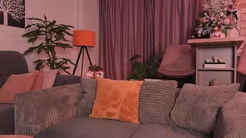 Snapshot of bubblecum4 chatting on 19, 12, 2025 MayaCroft online show from 19, 12, 2025