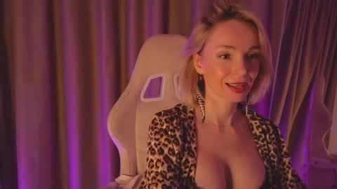 bubbling_crush online show from 25, 2, 2025