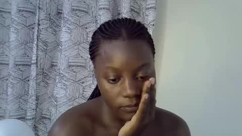 Snapshot of bubbly_ass30 chatting on 28, 11, 2025 bubbly_ass30 online show from 28, 11, 2025