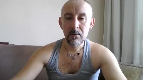 Snapshot of buckwessle chatting on 15, 11, 2025 Buck Wessle online show from 15, 11, 2025