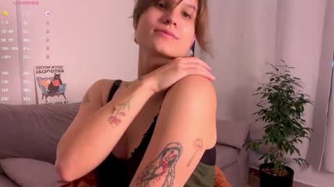 Snapshot of buckwheat_queen chatting on 1, 6, 2026 Mira online show from 1, 6, 2026