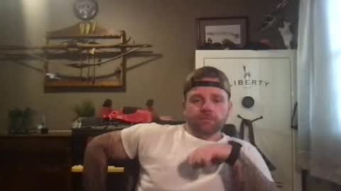 Snapshot of buckwild69204 chatting on 4, 1, 2025 buckwild69204 online show from 4, 1, 2025