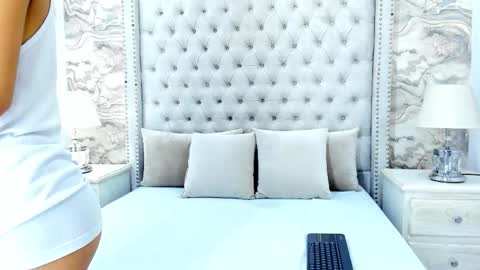 Snapshot of buda_and_cataleya_ chatting on 23, 10, 2025 Buda y Cataleya online show from 23, 10, 2025