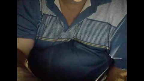 Snapshot of buddyluvzumore chatting on 2, 1, 2025 buddyluvzumore online show from 2, 1, 2025