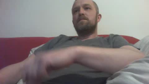 budgie1095 online show from 5, 1, 2025