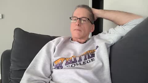 Snapshot of budman004 chatting on 23, 11, 2025 budman004 online show from 23, 11, 2025