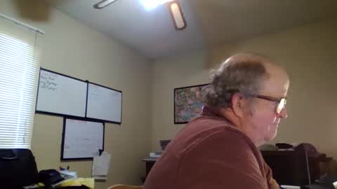 Snapshot of bullfrogg5050 chatting on 6, 11, 2025 bullfrogg5050 online show from 6, 11, 2025