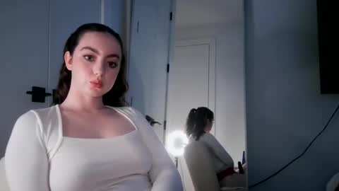 Dominique online show from 7, 1, 2025