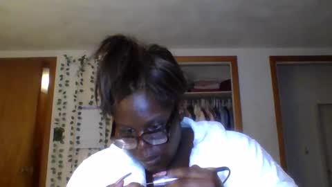 Snapshot of bunny8354367 chatting on 22, 9, 2025 Bunny online show from 22, 9, 2025