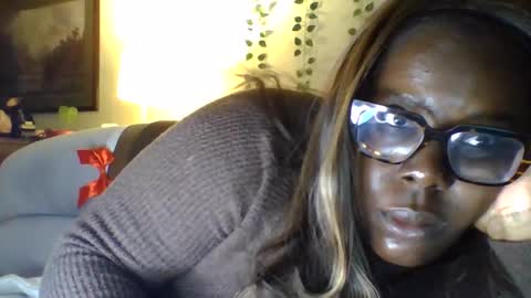 Snapshot of bunny8354367 chatting on 17, 10, 2025 Bunny online show from 17, 10, 2025