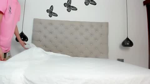 Snapshot of bunny_maxxi chatting on 17, 12, 2024 bunny online show from 17, 12, 2024