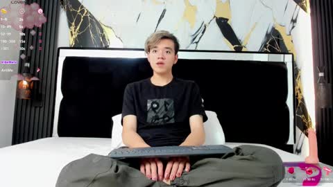 Snapshot of bunny_maxxi chatting on 19, 1, 2025 bunny online show from 19, 1, 2025