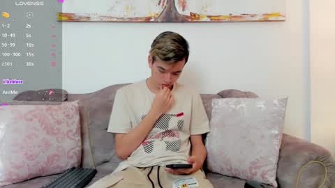 Snapshot of bunny_maxxi chatting on 22, 1, 2025 bunny online show from 22, 1, 2025