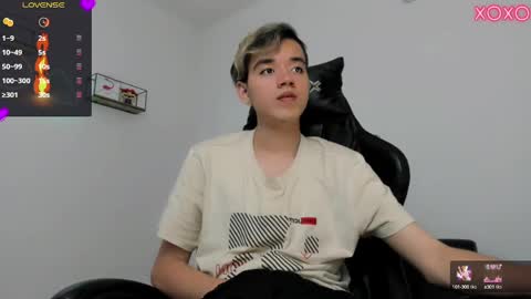 Snapshot of bunny_maxxi chatting on 3, 3, 2025 bunny online show from 3, 3, 2025