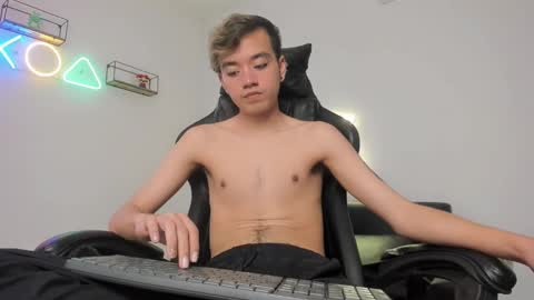 Snapshot of bunny_maxxi chatting on 9, 3, 2025 bunny online show from 9, 3, 2025