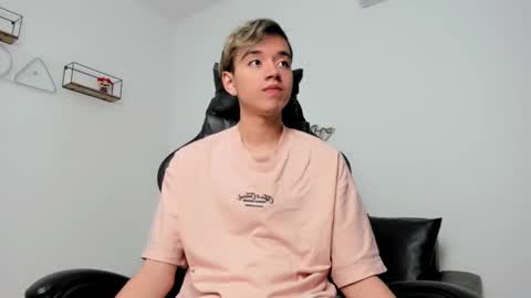 Snapshot of bunny_maxxi chatting on 10, 3, 2025 bunny online show from 10, 3, 2025