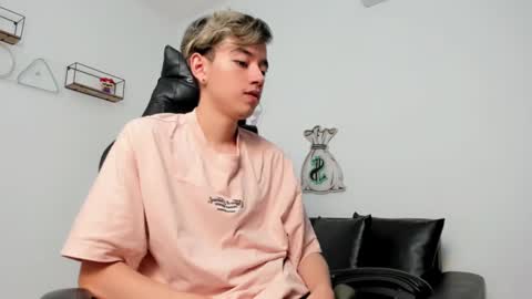 Snapshot of bunny_maxxi chatting on 10, 3, 2025 bunny online show from 10, 3, 2025