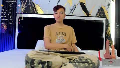 Snapshot of bunny_maxxi chatting on 5, 10, 2025 bunny online show from 5, 10, 2025