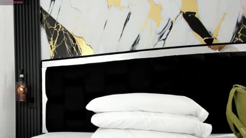 Snapshot of bunny_maxxi chatting on 19, 11, 2025 bunny online show from 19, 11, 2025