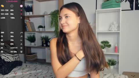 Snapshot of bunny_nova chatting on 8, 10, 2025 Aria online show from 8, 10, 2025