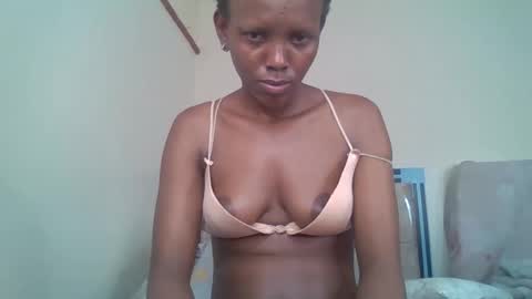 Snapshot of bunnydiva_ chatting on 13, 10, 2025 bunnydiva_ online show from 13, 10, 2025
