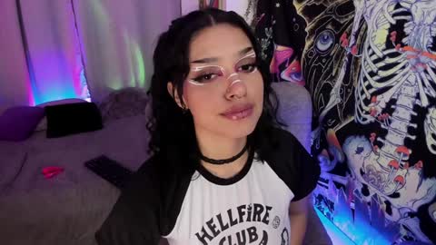   online show from 5, 1, 2025