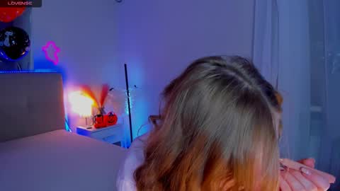 Snapshot of bunnyshows chatting on 23, 10, 2025 BunnyShows online show from 23, 10, 2025