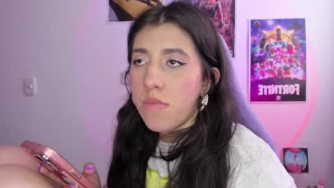 Snapshot of bunnyy09 chatting on 3, 2, 2025 Jess online show from 3, 2, 2025