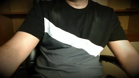 Snapshot of burlymonster chatting on 1, 11, 2025 Hairy Arabian online show from 1, 11, 2025