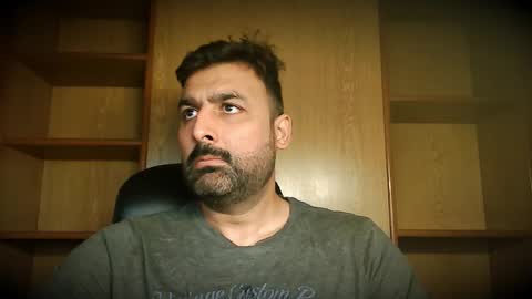 Snapshot of burlymonster chatting on 10, 11, 2025 Hairy Arabian online show from 10, 11, 2025