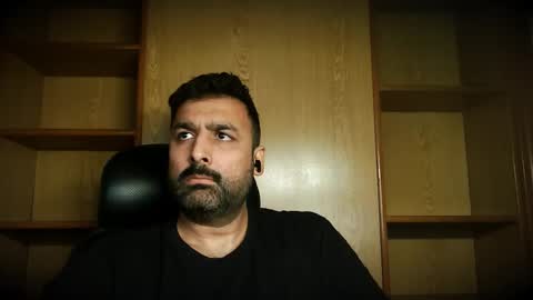 Snapshot of burlymonster chatting on 12, 11, 2025 Hairy Arabian online show from 12, 11, 2025