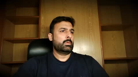 Snapshot of burlymonster chatting on 17, 11, 2025 Hairy Arabian online show from 17, 11, 2025