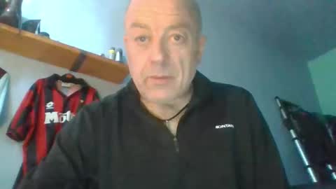 burnleyguy1977 online show from 27, 4, 2026