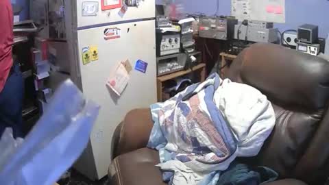 Snapshot of bushhunter23 chatting on 16, 12, 2025 bushhunter23 online show from 16, 12, 2025