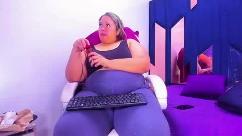 Snapshot of busty_juicyy chatting on 18, 6, 2026 busty juicyy online show from 18, 6, 2026