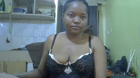 busty kenzi online show from 8, 12, 2024