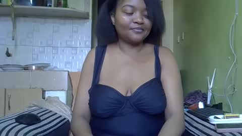 busty kenzi online show from 12, 1, 2025